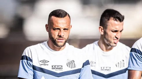 Guilherme é titular do Santos de Carille na pré-temporada, mas pode perder estreia no Estadual - Foto: Raul Baretta/Santos FC