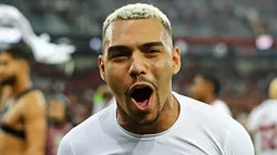 Foto: Heuler Andrey/Getty Images - Matheuzinho em partida pelo Flamengo na Copa do Brasil de 2022