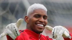 Hugo Souza se acertou com Flamengo para jogar por empréstimo no Corinthians. Santos está fora dos planos. Foto: Gilvan de Souza/Flamengo.