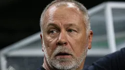 Mano Menezes, treinador do Corinthians, em ação pelo Brasileirão - Foto: Leonardo Hubbe/AGIF