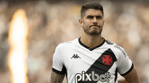 Pedro Raul ex-jogador do Vasco durante partida contra o Botafogo no estadio Engenhao pelo campeonato Brasileiro A 2023. Foto: Jorge Rodrigues/AGIF