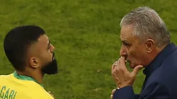 Tite falando com Gabigol (Foto: Wagner Meier/Getty Images)