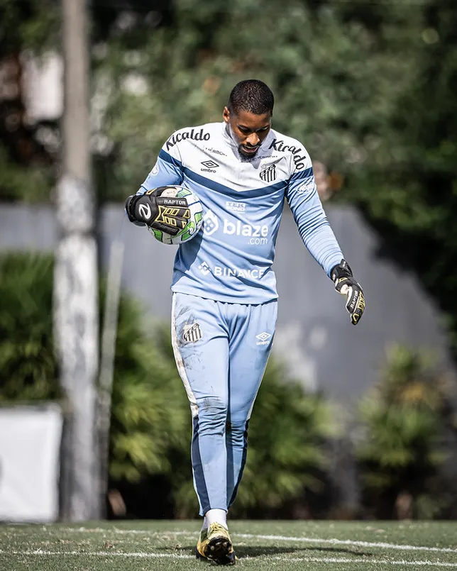 Diógenes. Fotos: Raul Baretta/ Santos FC.