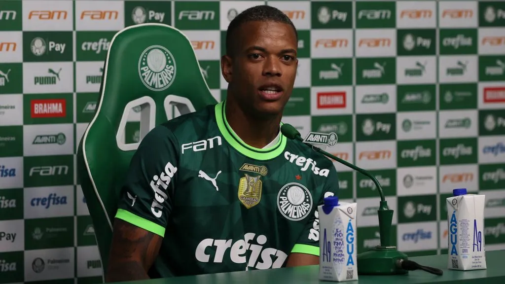 Caio Paulista foi apresentado nesta segunda-feira (15) no Palmeiras. Foto: César Greco- Palmeiras
