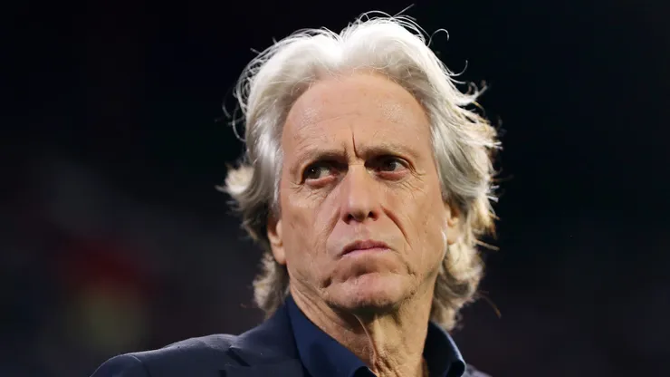 Meia alvo do Palmeiras foi contratado a pedido de Jorge Jesus na Turquia em 2022 - Foto: Fran Santiago/Getty Images
