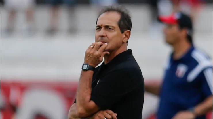 Muricy admitiu interesse em jogador de Rival do São Paulo. Foto: Marcello Zambrana/AGIF