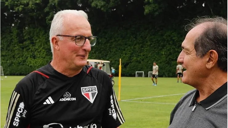 Muricy Ramalho e Dorival Jr. conversando no centro de Trienamento do São Paulo. Foto: redes sociais / São Paulo