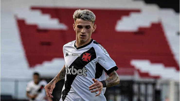 Orellano se destacou no jogo treino deste domingo pelo Vasco. Foto: Thiago Ribeiro/AGIF