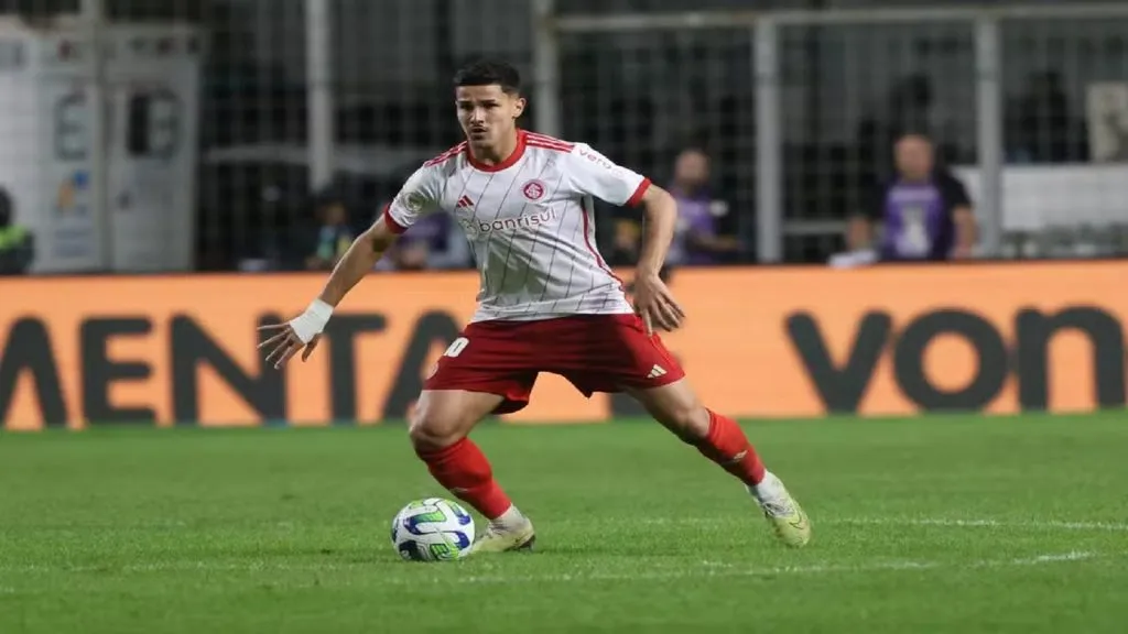 Foto: Ricardo Duarte/Internacional – Rômulo em partida pelo Internacional