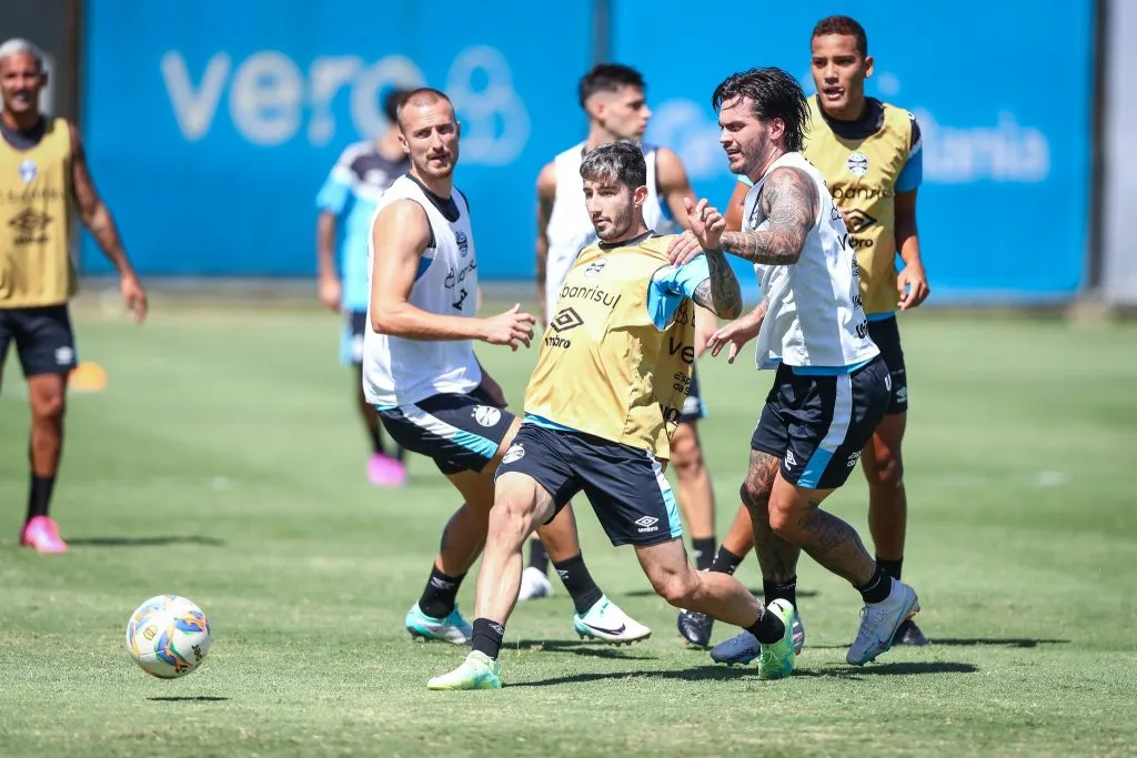 Jogadores do Grêmio em treino de pré-temporada. FOTO: LUCAS UEBEL/GREMIO FBPA