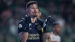 Santos desiste da contratação de Tadeu.. Foto: Isabela Azine/AGIF