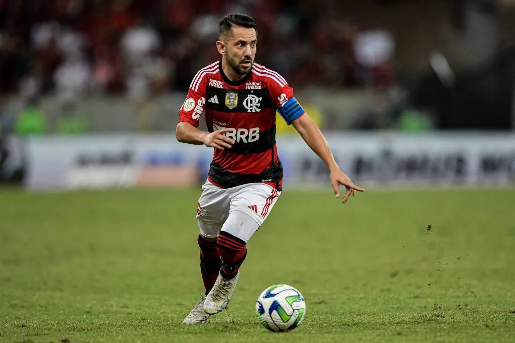 Everton Ribeiro revela interesse do Fluminense. Foto: Thiago Ribeiro/AGIF
