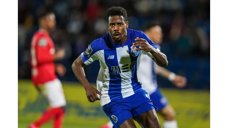 Foto: Divulgação/FC Porto - Manafá deve chegar ao Botafogo