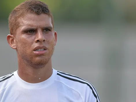 Vai 'pular o muro'? Cuellar está na mira de rival do Flamengo e pode jogar a Série A