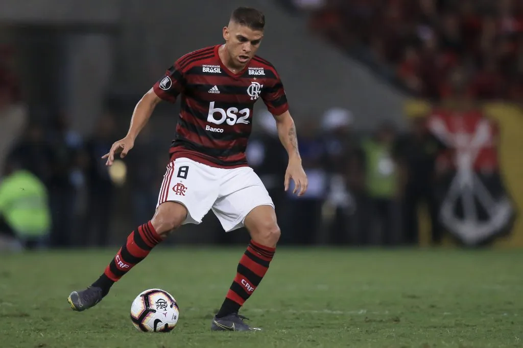 Cuellar em ação com a camisa do Flamengo – Foto: Bruna Prado/Getty Images
