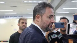 Alexandre Mattos abriu o jogo sobre permanência no Vasco