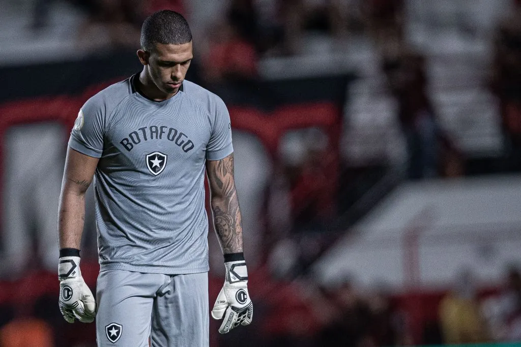 Diego Loureiro atuou em algumas partidas pelo Botafogo. Foto: Heber Gomes/AGIF