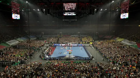 Mais de 53 mil pessoas assistiram a Alemanha x Suíça e França x Macedônia do Norte (Foto: Lars Baron/Getty Images)