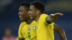 Alex Sandro comemorando gol pela Seleção Brasileira - Foto: Lucas Figueiredo/CBF