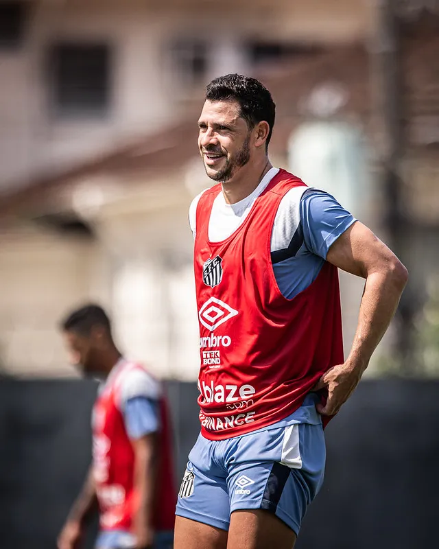 Giuliano. Fotos: Raul Baretta/ Santos FC.