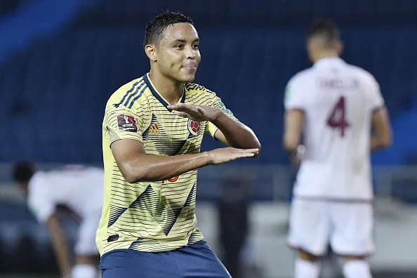 Foto: Gabriel Aponte/Getty Images – Muriel teve seu nome colocado no Grêmio