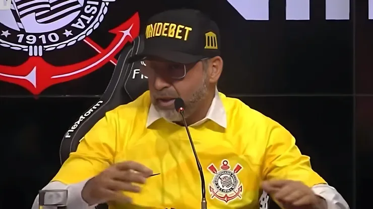 Augusto Melo vem realizando faxina no elenco de olho na temporada