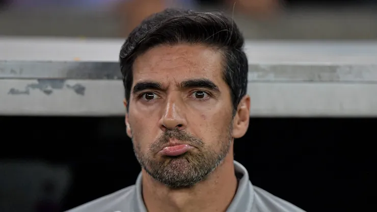 Abel Ferreira, técnico do Palmeiras, pode ganhar uma grande surpresa Foto: Thiago Ribeiro/AGIF