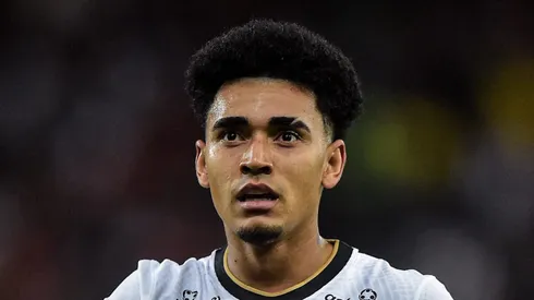 RJ - Rio de Janeiro - 02/11/2022 - BRASILEIRO A 2022, FLAMENGO X CORINTHIANS - Du Queiroz jogador do Corinthians comemora seu gol durante partida contra o Flamengo no estadio Maracana pelo campeonato Brasileiro A 2022. Foto: Thiago Ribeiro/AGIF