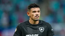 Situação de Tiquinho Soares azeda de vez no Botafogo. Foto: Jhony Pinho/AGIF