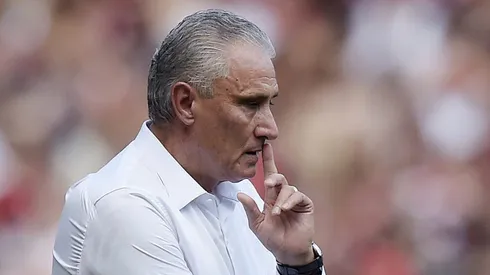 Tite aguarda a chegada de De La Cruz ao Flamengo. Foto: Alexandre Loureiro/AGIF