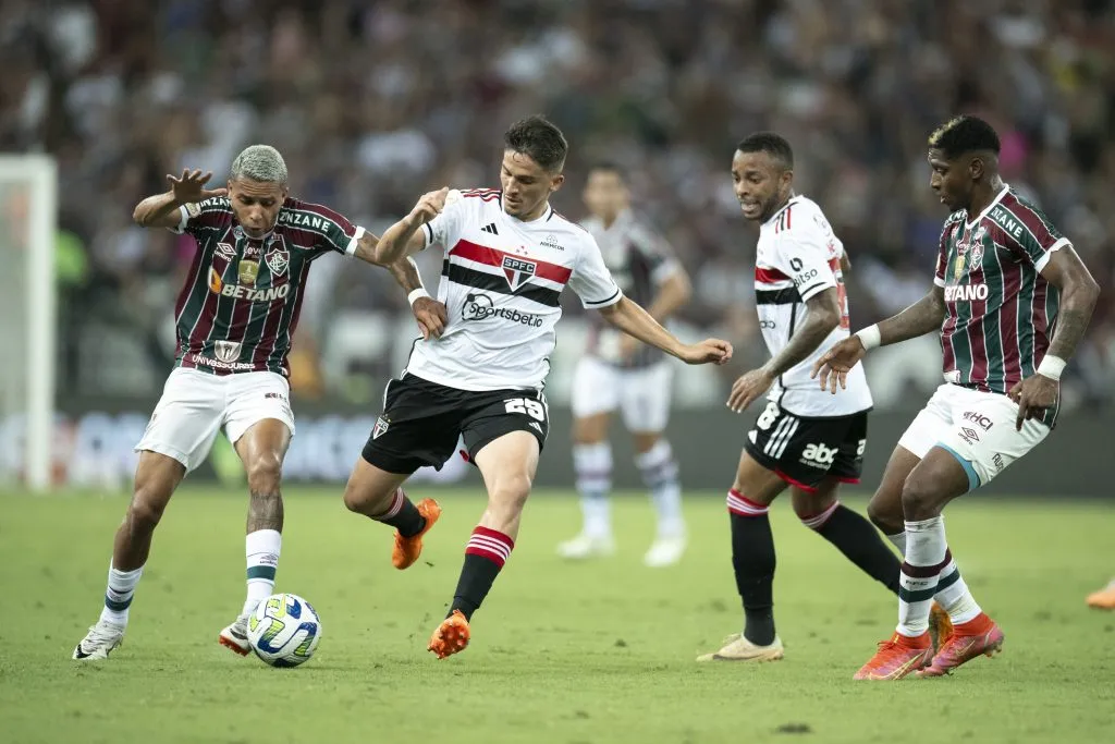 Alexsander atuando pelo Fluminense no Campeonato Brasileiro. Foto: Jorge Rodrigues/AGIF