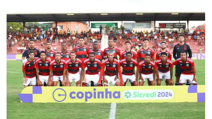 Atletas do Flamengo posam para foto na estreia da Copa São Paulo de 2024 (Foto: Divulgação/Flamengo)