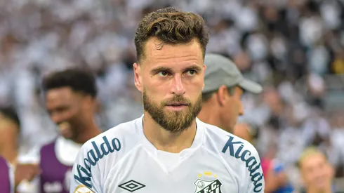 Lucas Lima está fora dos planos do Santos para a temporada de 2024