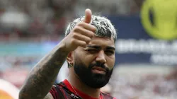 Gabigol com a camisa do Mengo. Foto: Wagner Meier/Getty Images.