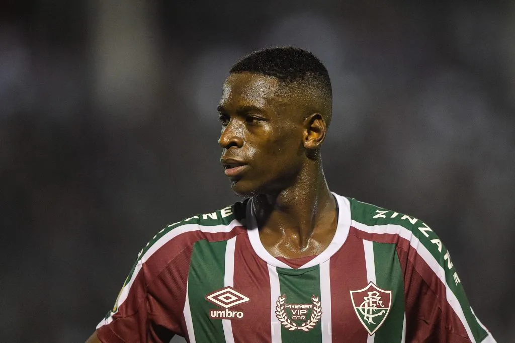Luiz Henrique jogador do Fluminense durante partida contra o Athletico-PR no estadio Raulino de Oliveira pelo campeonato Brasileiro A 2022. Foto: Thiago Ribeiro/AGIF