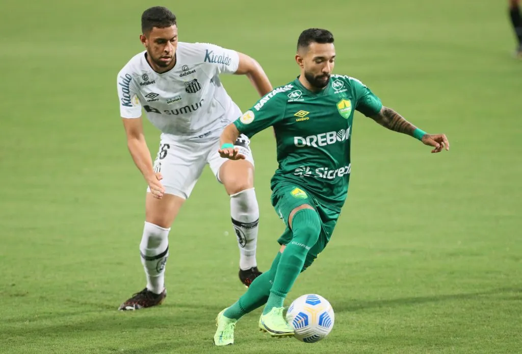 Robson Reis atuando pelo Santos. Foto: Gil Gomes/AGIF