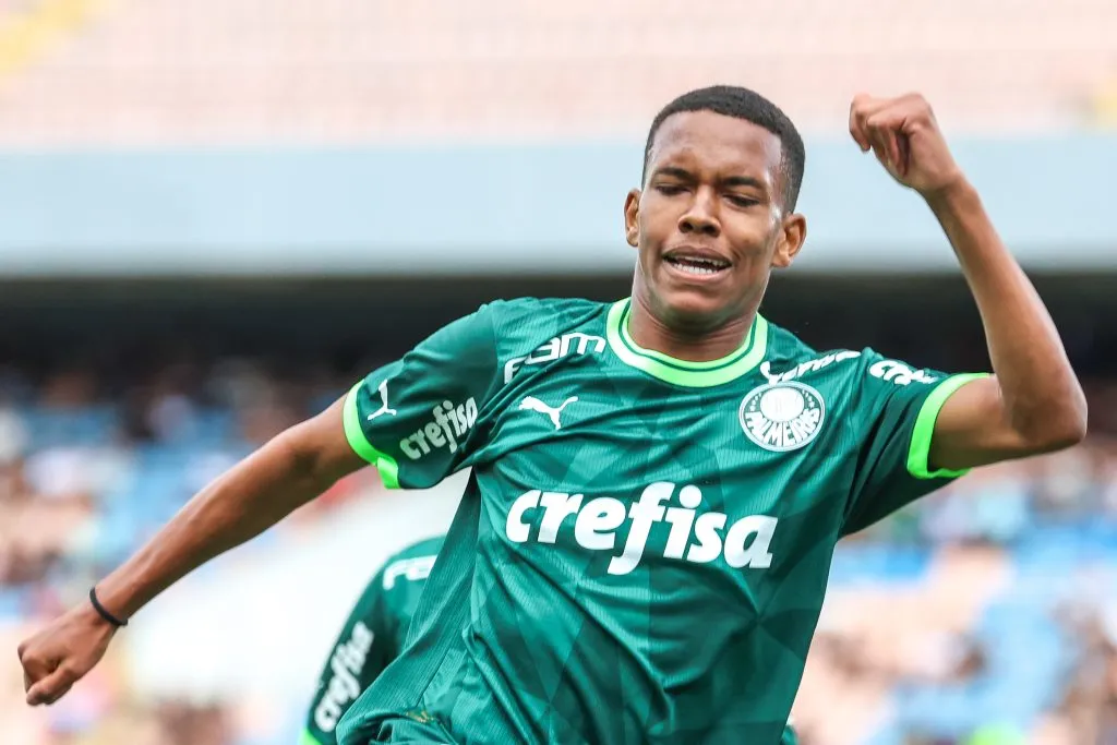 Foto: Marcello Zambrana/AGIF – Estevão está próximo de ser vendido para o Barcelona