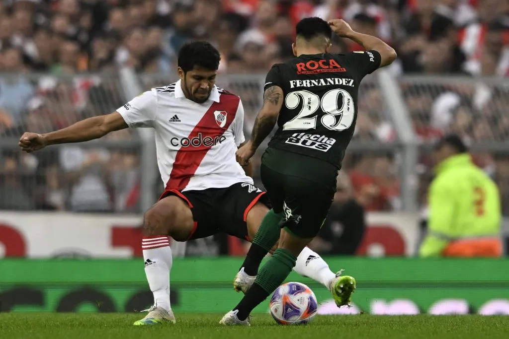 Zagueiro Robert Rojas atuando pelo River Plate. Foto: Diego Haliasz/Getty Images