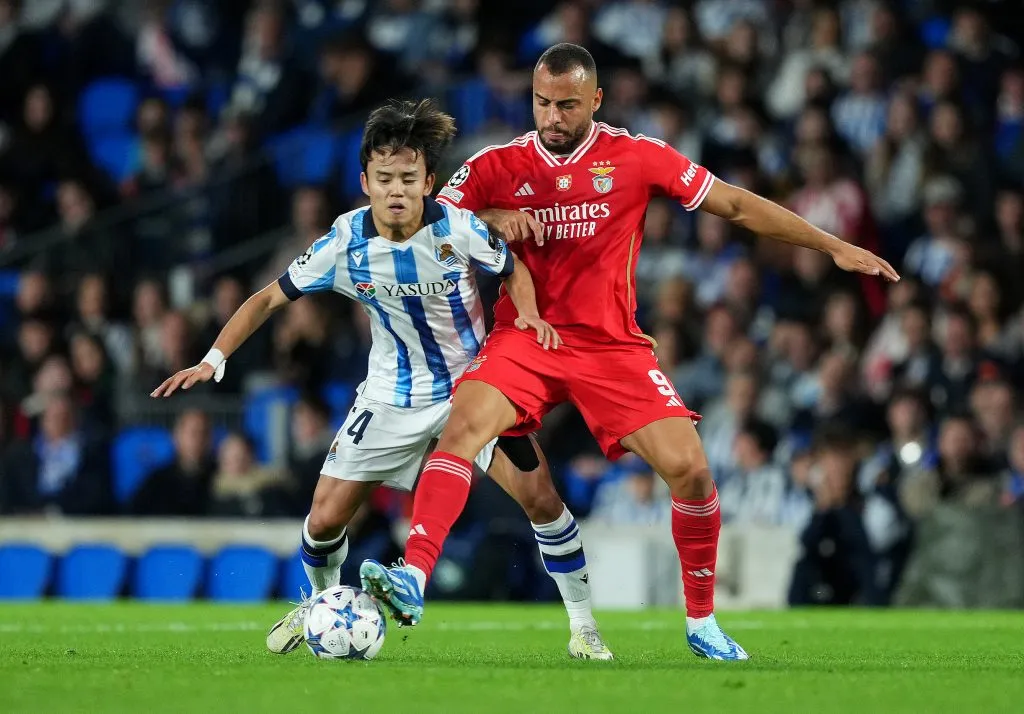 Arthur Cabral com a camisa do Benfica. (Photo by Juan Manuel Serrano Arce/Getty Images)