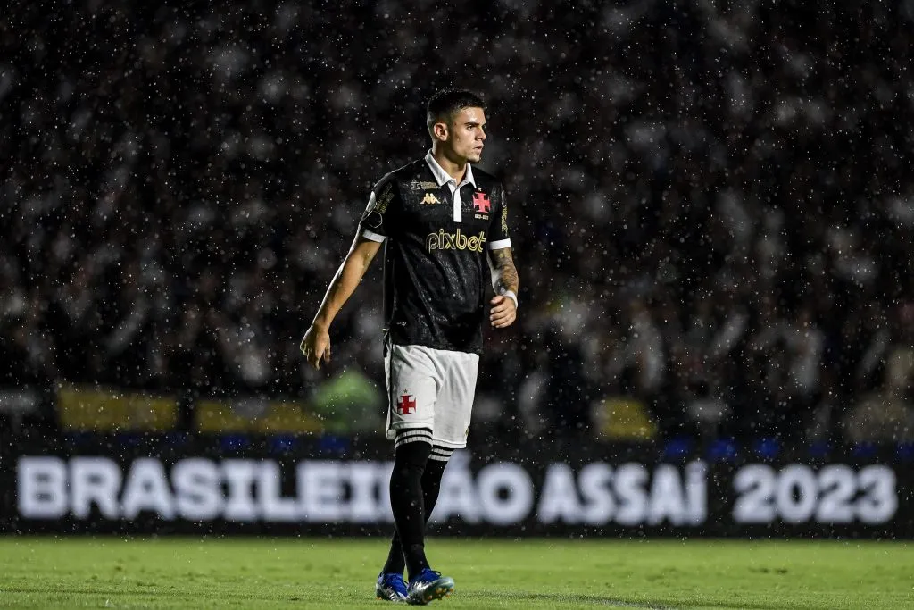 Gabriel Pec em atividade pelo Vasco. Foto: Thiago Ribeiro/AGIF