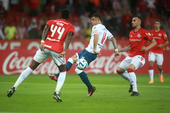 Foto: Fernando Alves/Getty Images – Ramírez virou alvo do Corinthians para o ataque