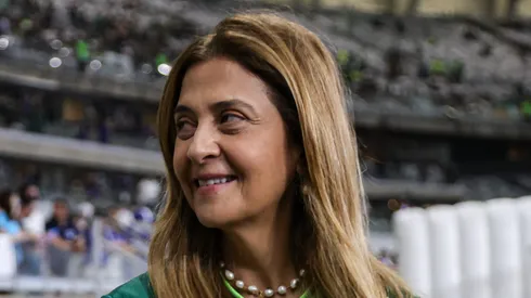 Leila Pereira durante jogo do título do Brasileirão 2023. Foto: Gilson Lobo/AGIF