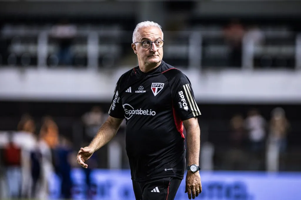 Dorival tem contrato com o São Paulo e deve estar presente na reapresentação do elenco neste sábado (6). Foto: Abner Dourado/AGIF