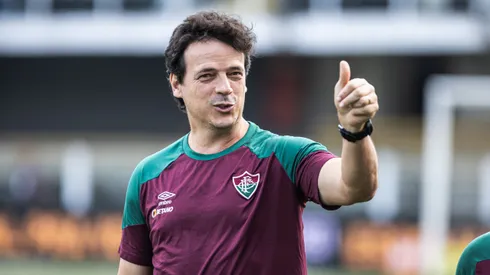 Torcida comemora a demissão de Fernando Diniz. Foto: Abner Dourado/AGIF