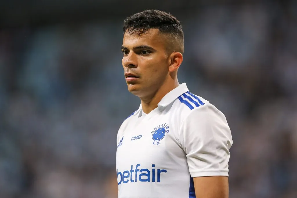 Bruno Rodrigues ex-jogador do Cruzeiro durante partida contra o Gremio no estadio Arena do Gremio pelo campeonato Copa do Brasil 2023. Foto: Pedro H. Tesch/AGIF