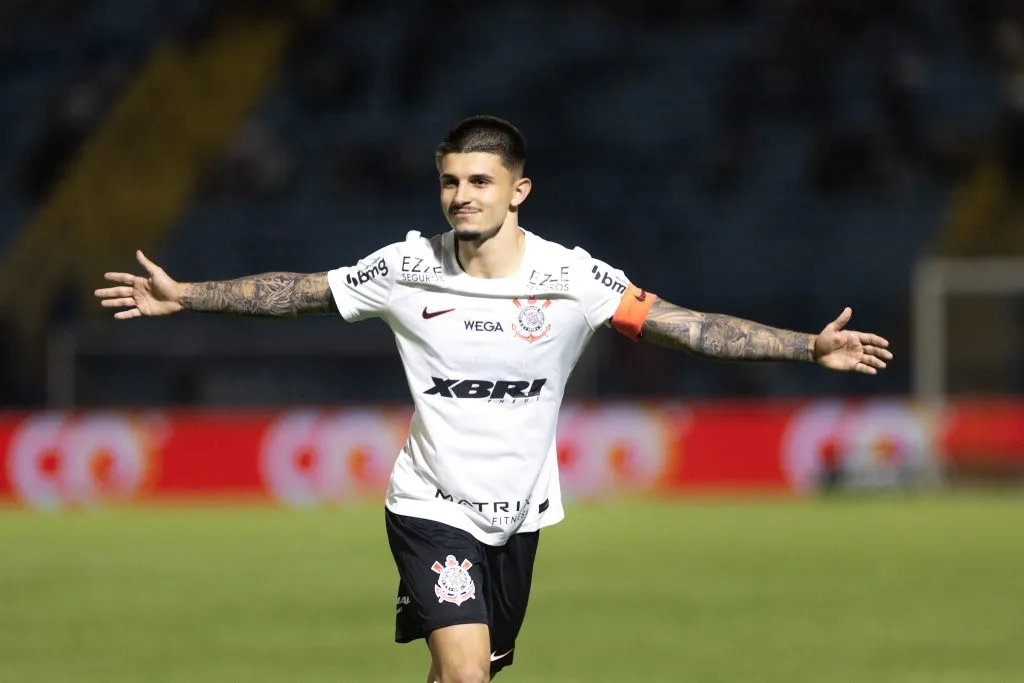 Léo Maná. Foto: Leonardo LIMA/AGIF