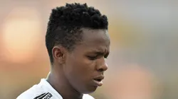 Meio-campista Cazares foi contratado pelo Peixe Foto: Thiago Ribeiro/AGIF