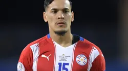 Gustavo Gómez, em ação pela Seleção Paraguaia - Foto: Pedro Vilela/Getty Images
