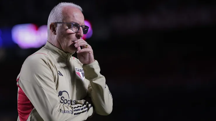 São precisa ficar de olho na situação de Dorival Júnior. Ettore Chiereguini/AGIF