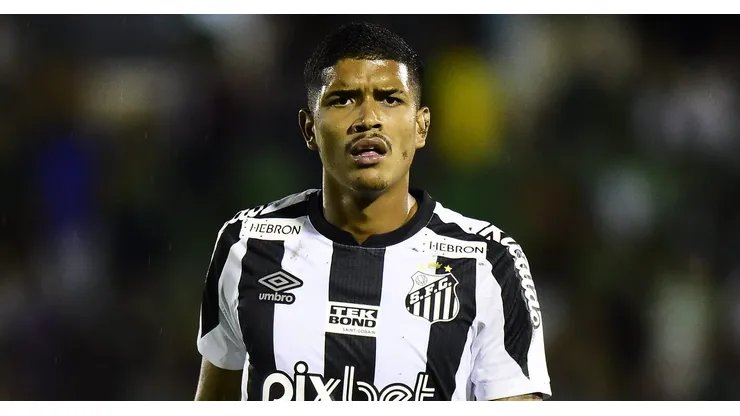 Lucas Barbosa chegou de empréstimo, mas não ficou na Vila - Foto: Alexandre Battibugli